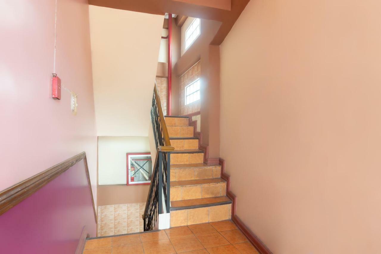 Oyo 174 Westview Pension Cebu Luaran gambar